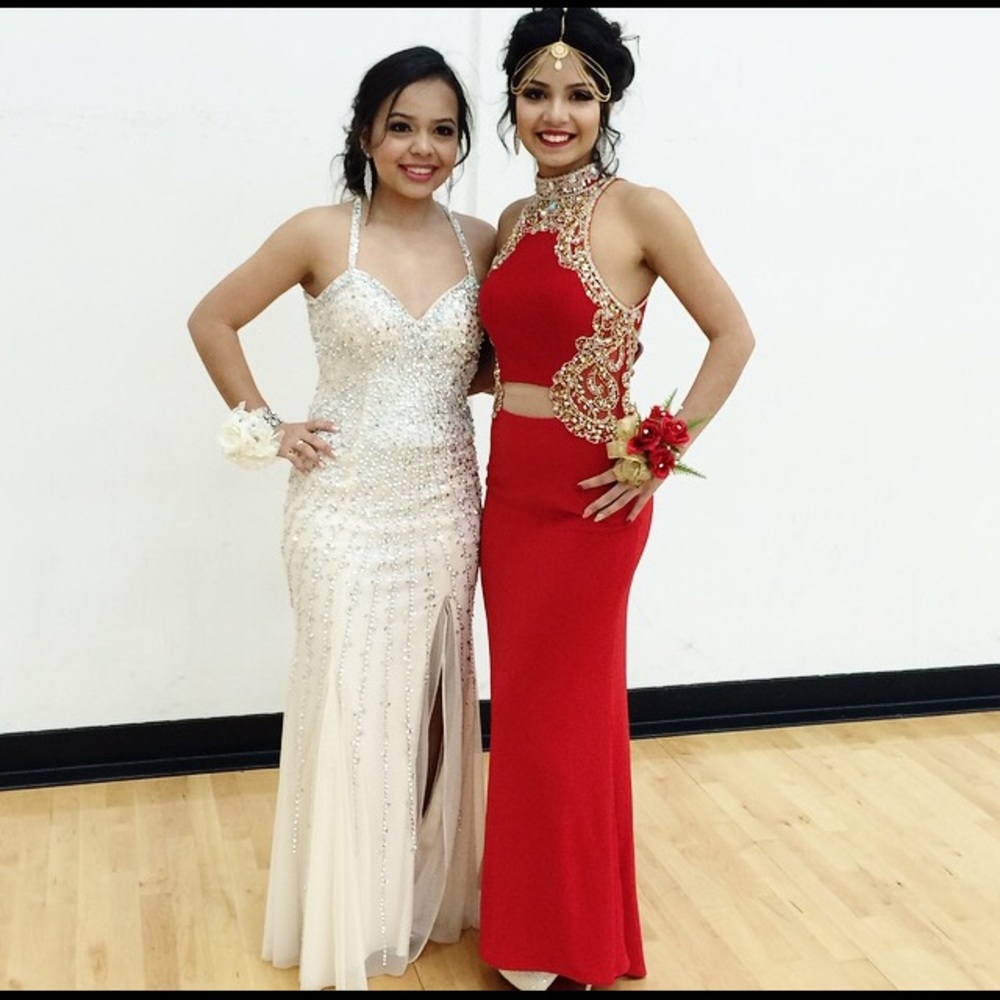 Red prom dress